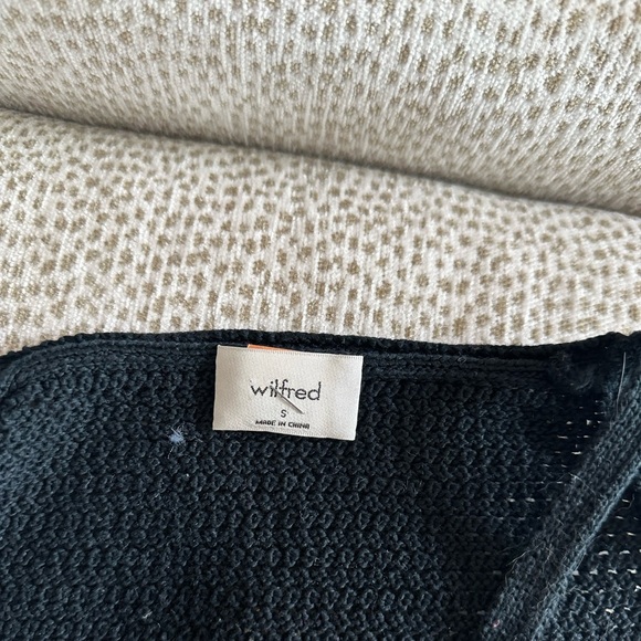 Aritzia top - Picture 2 of 4